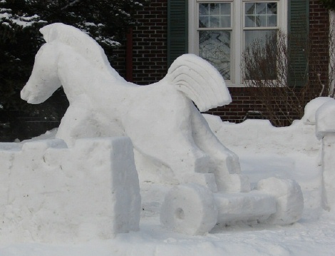 http://www.snowbizz.com/SnowSculpting%20Page/MySnow/Trojan_Horse_1.jpg